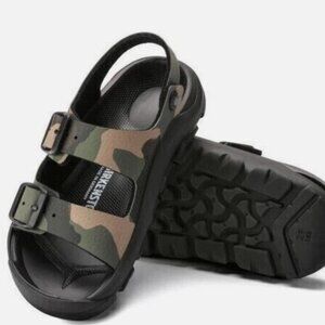 EUC Kids Birkenstock Mogami Camo Sandals - Size EU 28 / Toddler/Kids size 10-10.